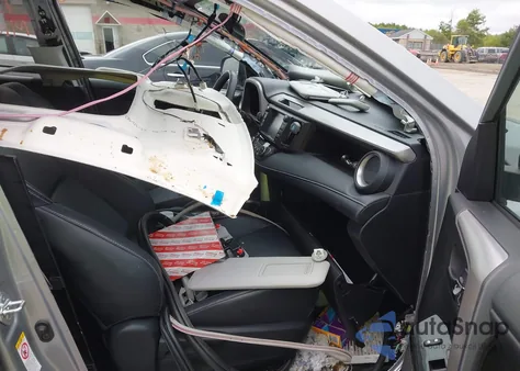 2017 Toyota Rav4 Limited z USA, uszkodzony, nr VIN 2T3DFREV6HW668126